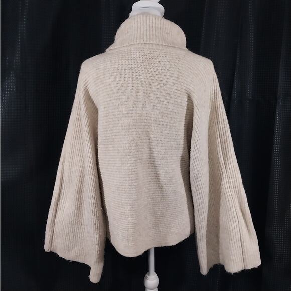WORTHINGTON! OATMEAL & CREAM HORIZONTAL KNIT BELL SLEEVE SWEATER! SZ L - Picture 6 of 10